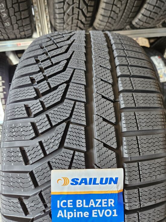 235/55R19 Sailun Alpine EVO